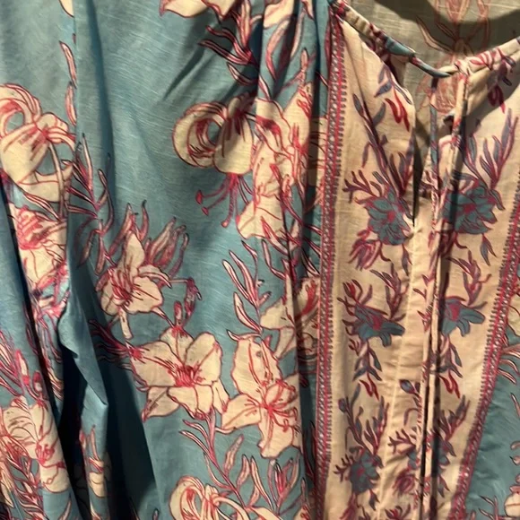 Very cute dress from Tuckernuck size xl blue and pink - Picture 3 of 4